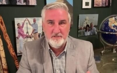 cbsn fusion former indiana governor explains how his nonprofit will help support workers impacted by ai boom thumbnail