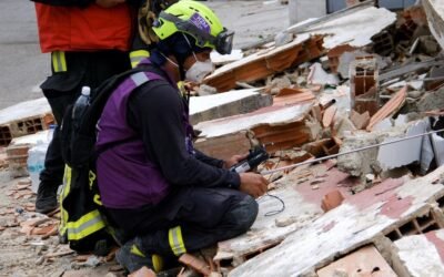 cbsn fusion search for survivors of venezuela earthquakes nears 1 week thumbnail