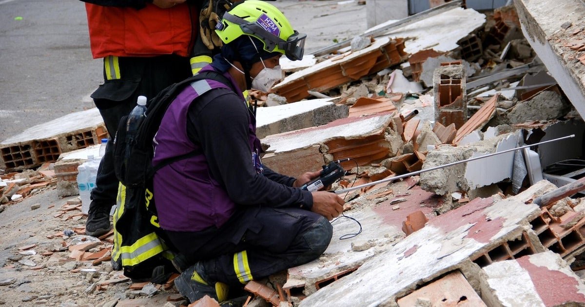 cbsn fusion search for survivors of venezuela earthquakes nears 1 week thumbnail