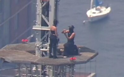 cbsn fusion empire state building climbers engaged under arrest thumbnail