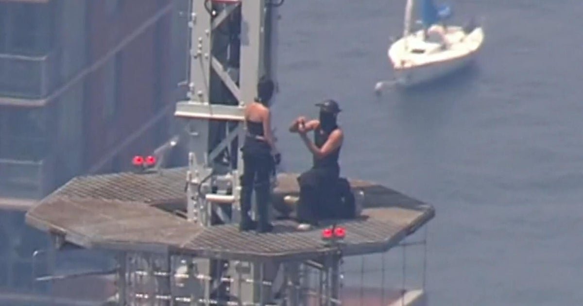 cbsn fusion empire state building climbers engaged under arrest thumbnail