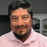 cbsn fusion family of houston man shot by ice calls for independent investigation thumbnail