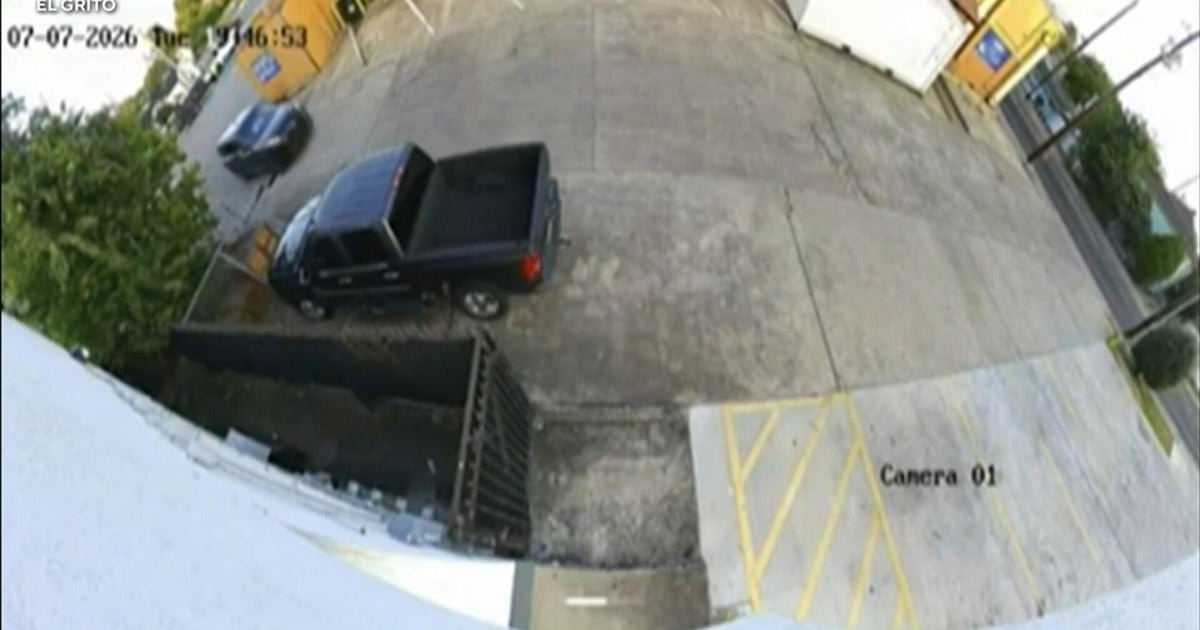 cbsn fusion houston man didnt threaten ice agent before being fatally shot lawyer for witnesses says thumbnail