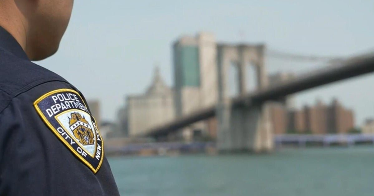 cbsn fusion officer who rescued woman on brooklyn bridge was in first week on elite unit thumbnail