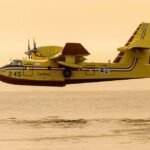 cbsn fusion the rare super scooper planes battling wildfires thumbnail
