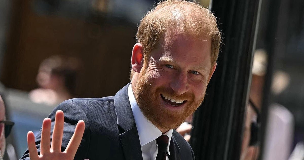 cbsn fusion why prince harry isnt staying at buckingham palace during uk visit thumbnail