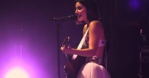 gracie abrams concert b