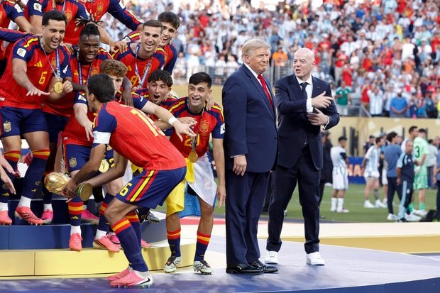 trump infantino spain win 2286870962