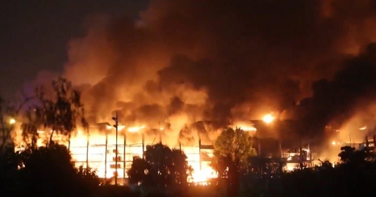 cbsn fusion at least 17 killed in ukraine after russian strikes on capital of kyiv and surrounding region thumbnail