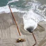 cbsn fusion north carolina communities scramble to protect shorelines as erosion eats away at homes thumbnail