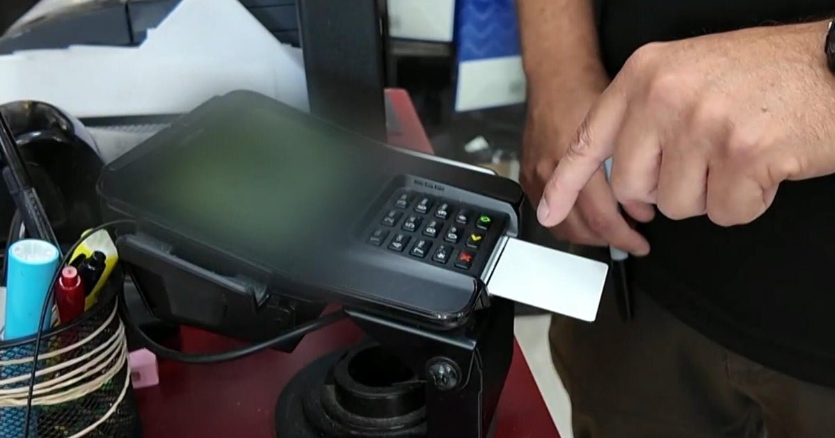 cbsn fusion see how the secret service is cracking down on card skimming scams thumbnail