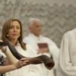 cbsn fusion michigan synagogue temple israel reopens after attempted terror attack thumbnail