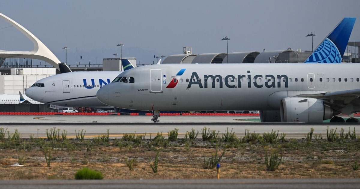 cbsn fusion thousands flights canceled faa systems went down thumbnail